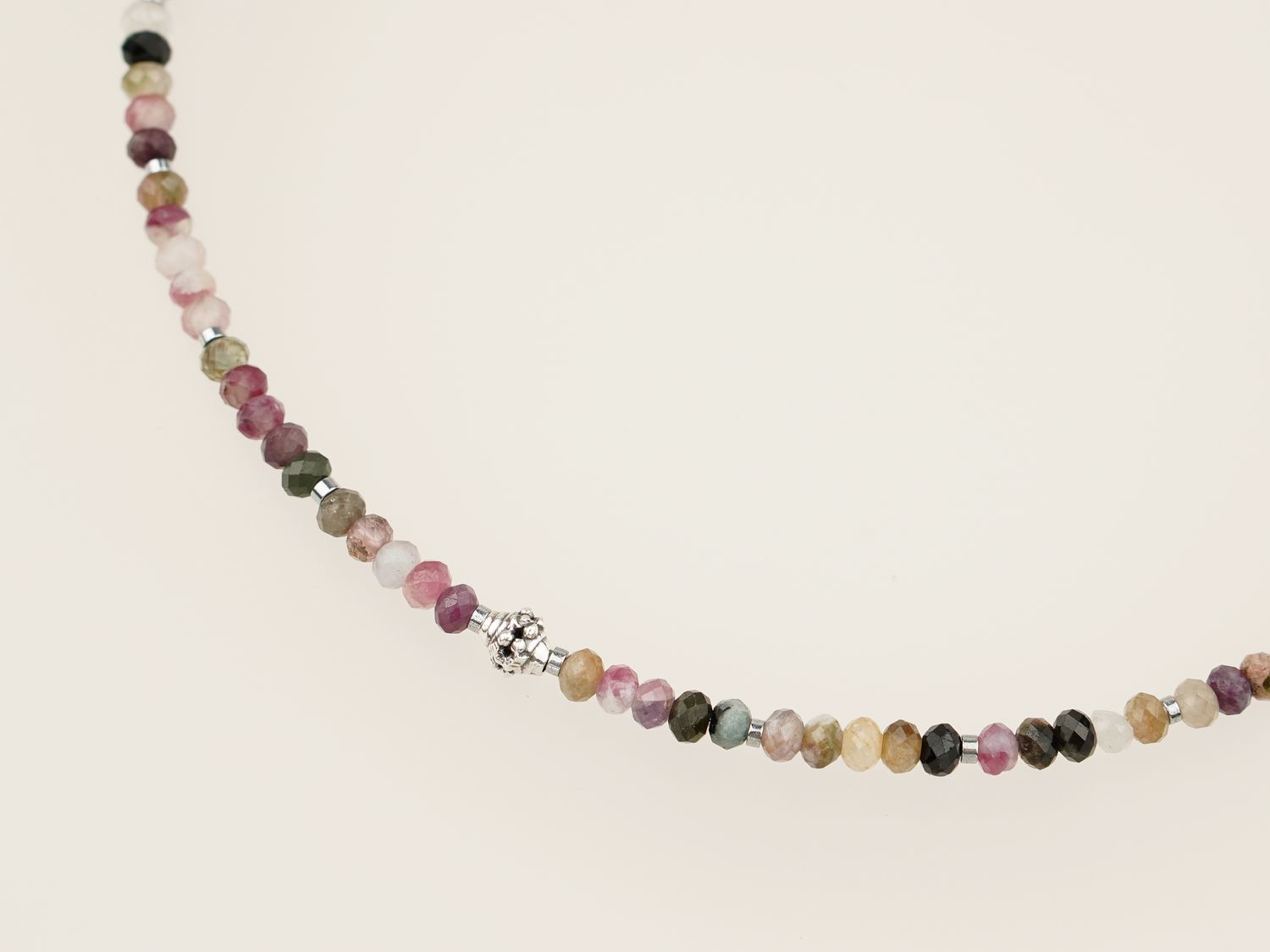 Чокер "Розмаїття пелюсток"