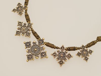 Намисто "Крізь віки"