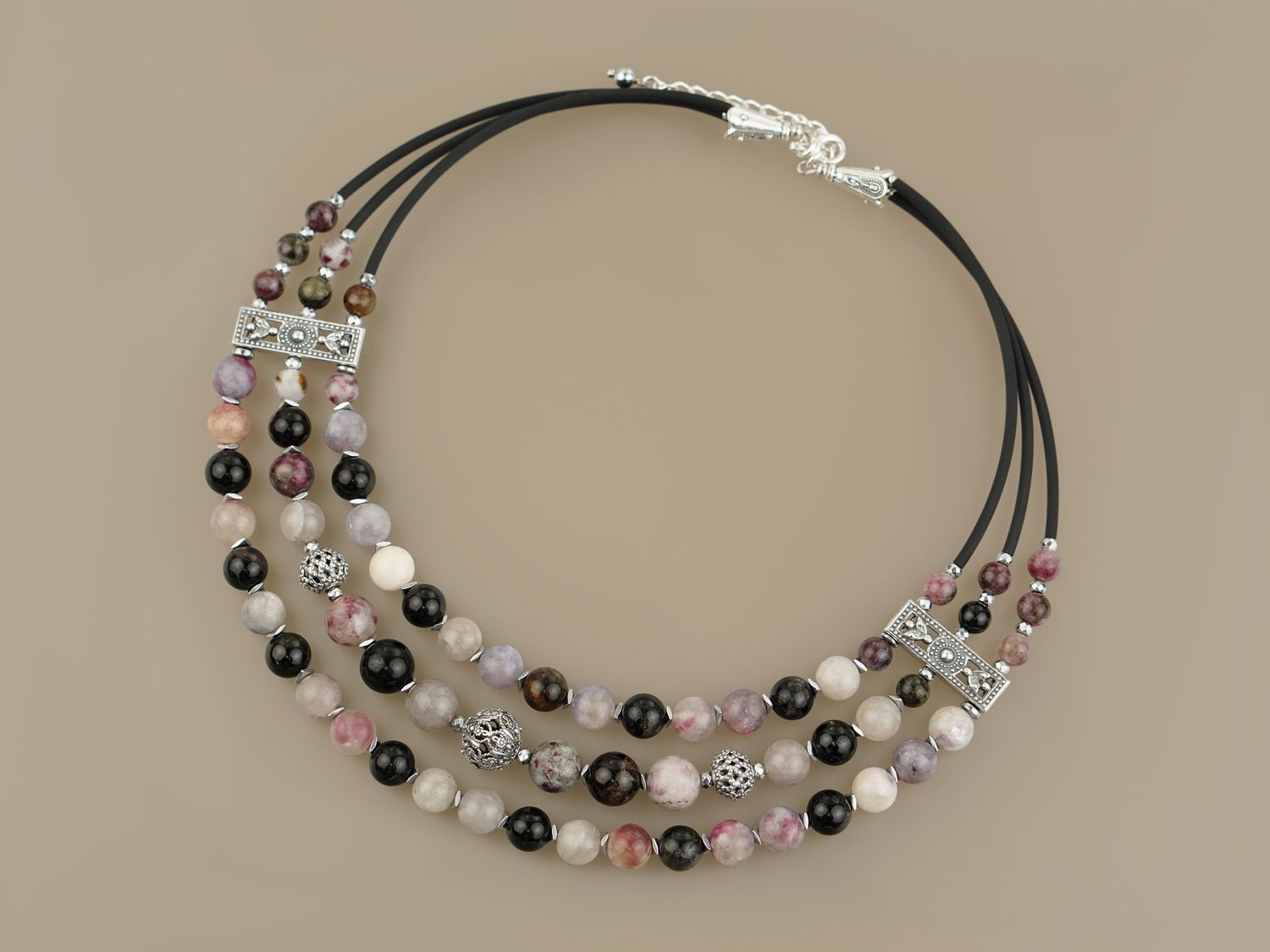 Чокер "Вечірні квіти"