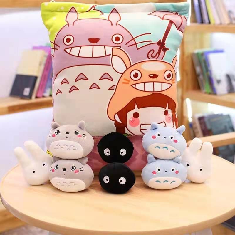 TOTORO CUSHION W/MASCOTS