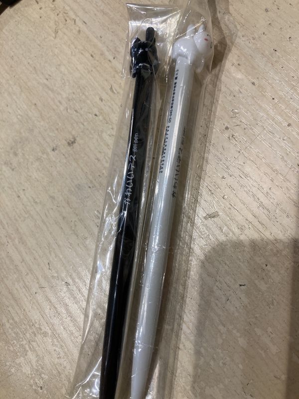 Gel pen cat white&amp;Black