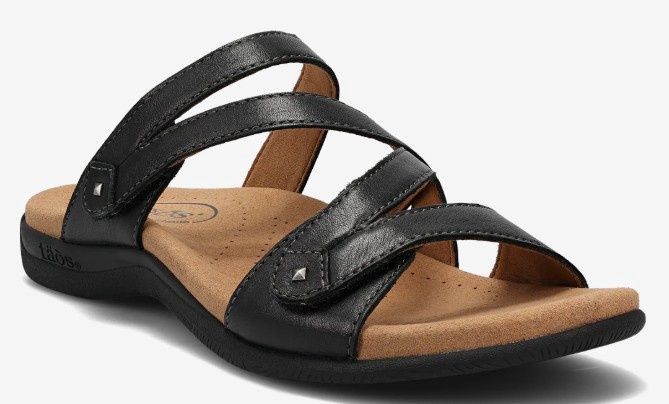 Double U, Color: Black, Gender: Womens, Size Width: 6