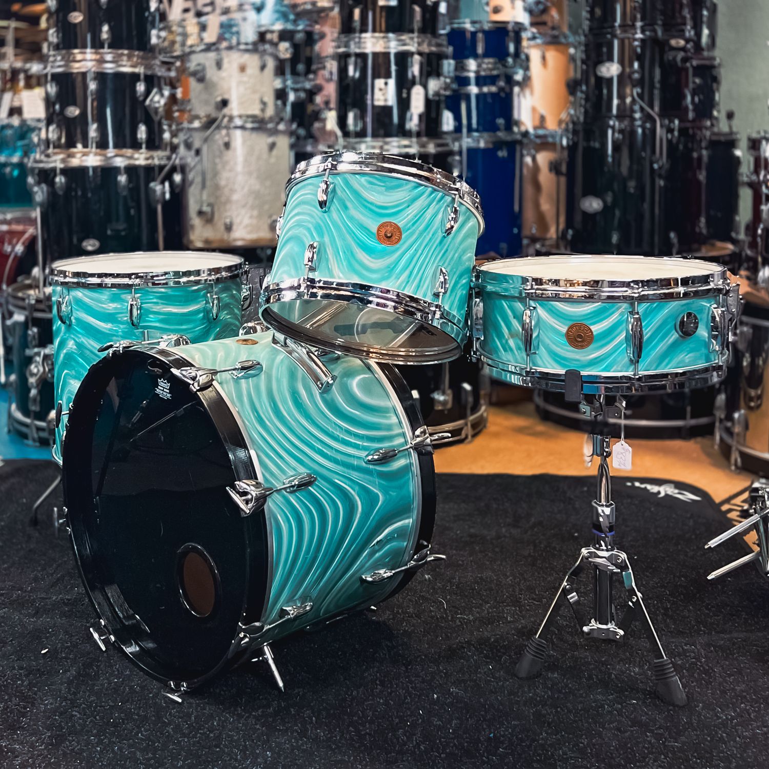 Gretsch Early 1960s Round Badge 4-Piece Drum Kit – Blue Swirl