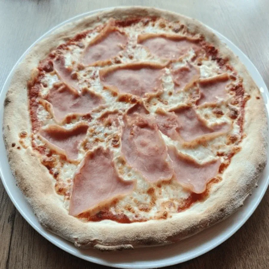 Pizza Vesuvio
