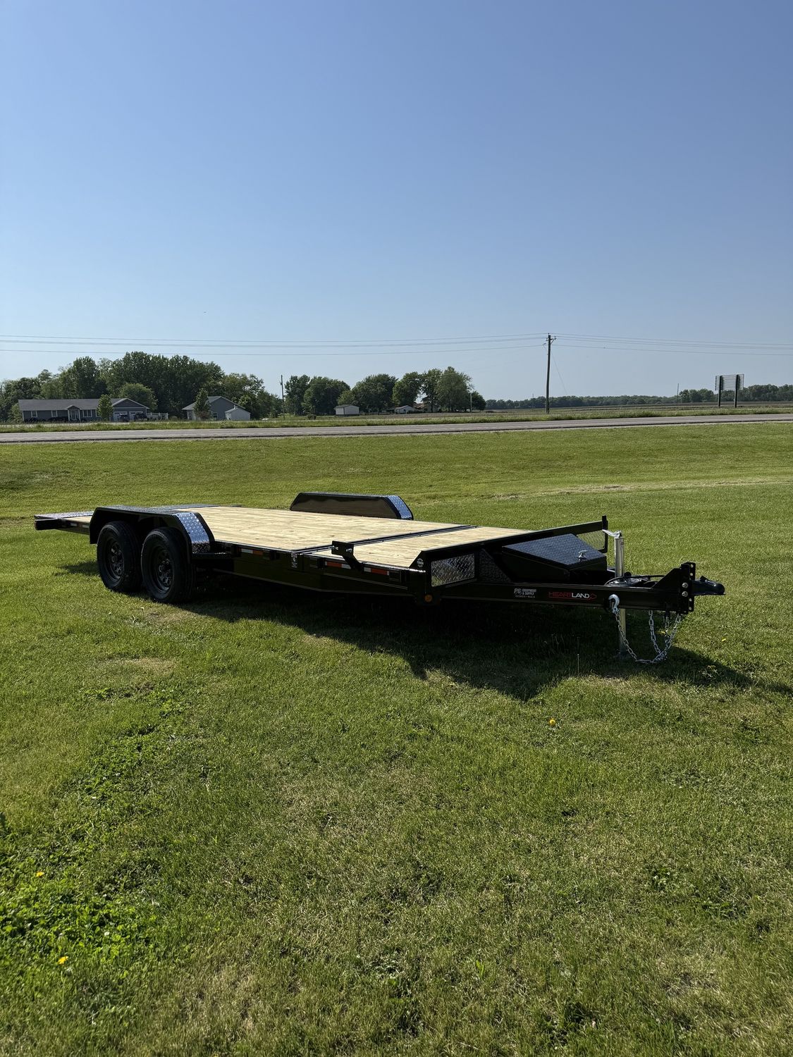 Heartland 20' Sure-Tilt 7K GVW W/Tool Box