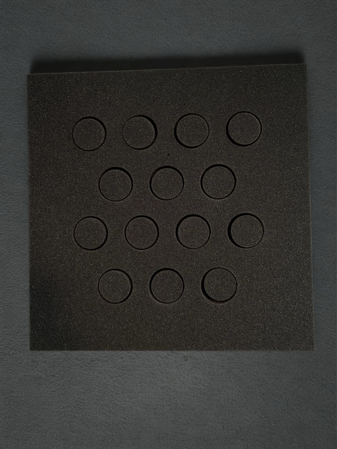 14-Hole Chicken Shipper 12x12
