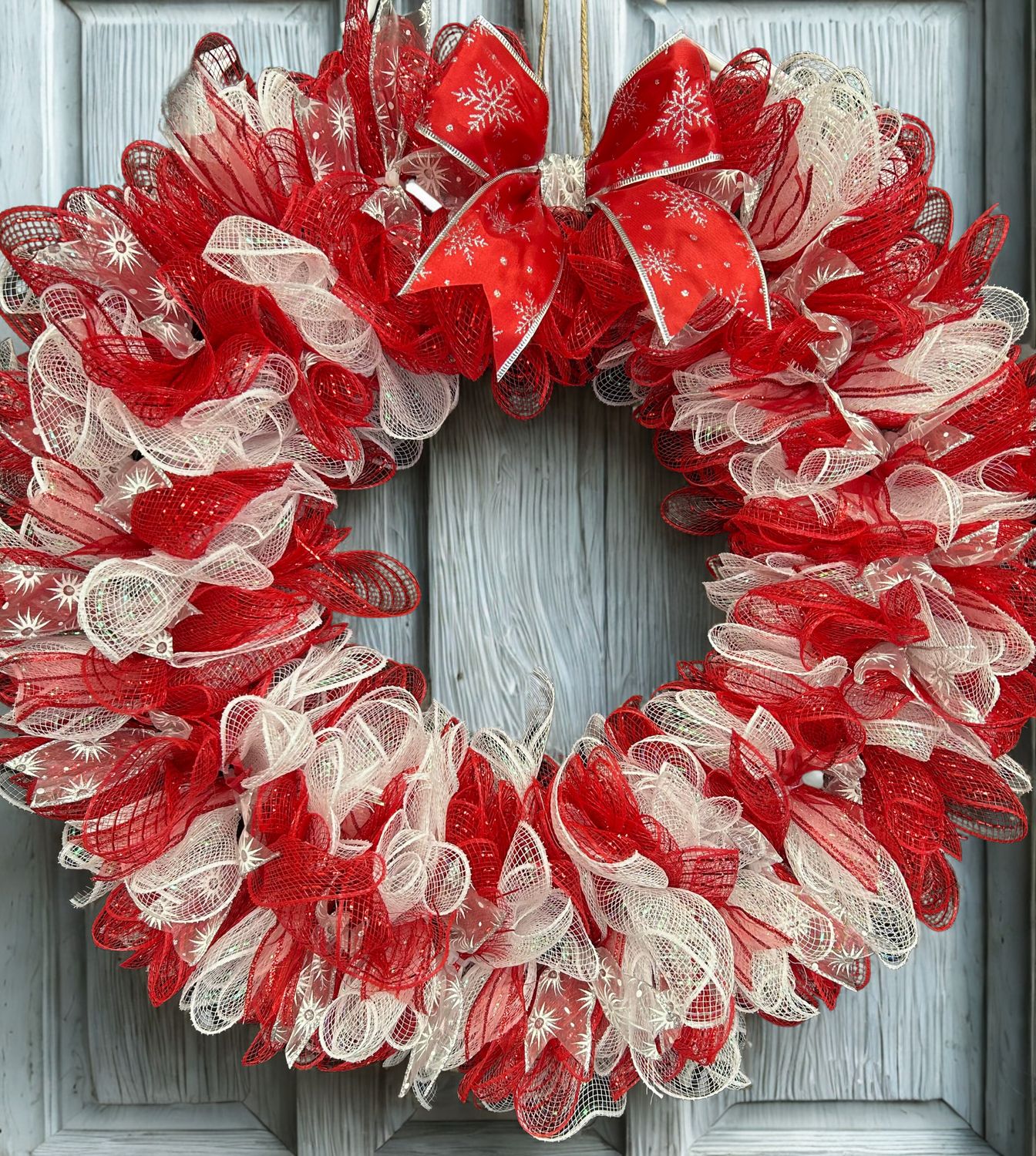18x18 RED &amp; WHITE WREATH