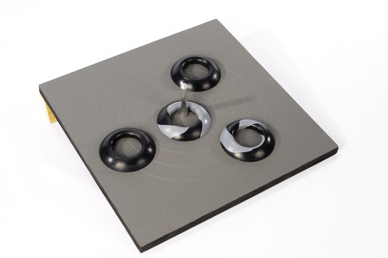 Single Tailgate Quoit Board with Quoits