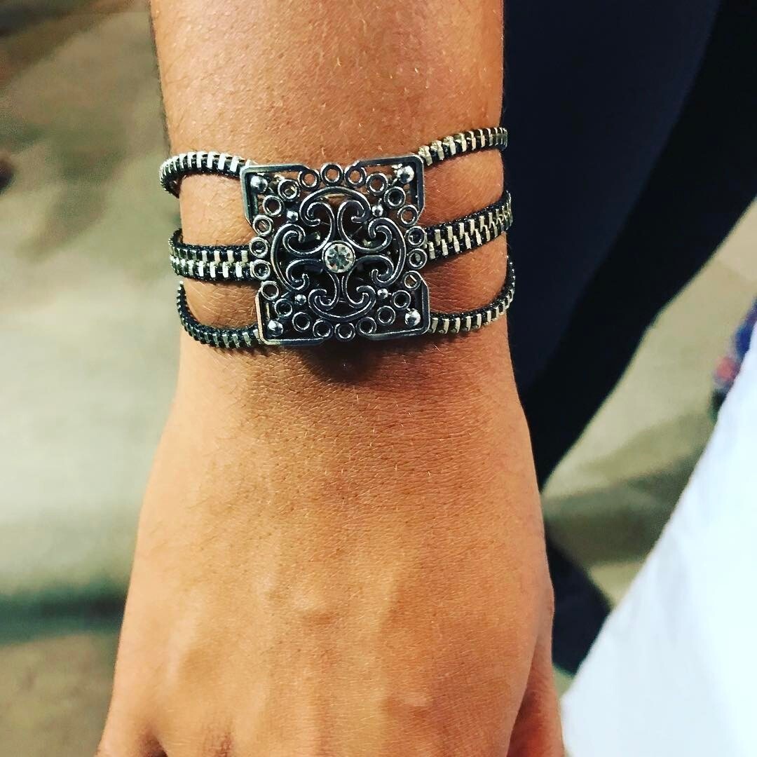 Zipper bracelet