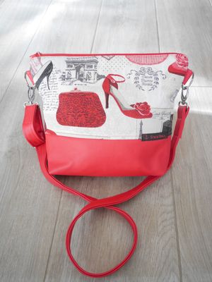 Hochwertige rote Umhängetasche MILOW – Exklusive Handtasche von StickBina