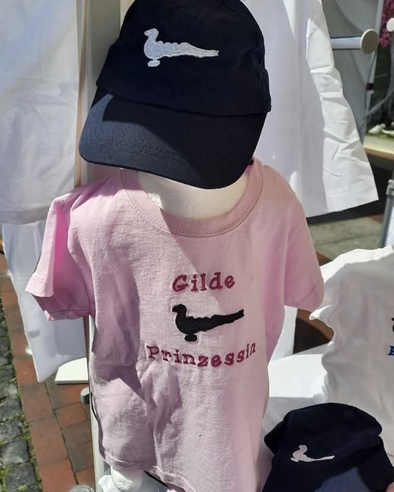 Kinder T-Shirt rosa, bestickt mit Papagoy, Mädchen - StickBina