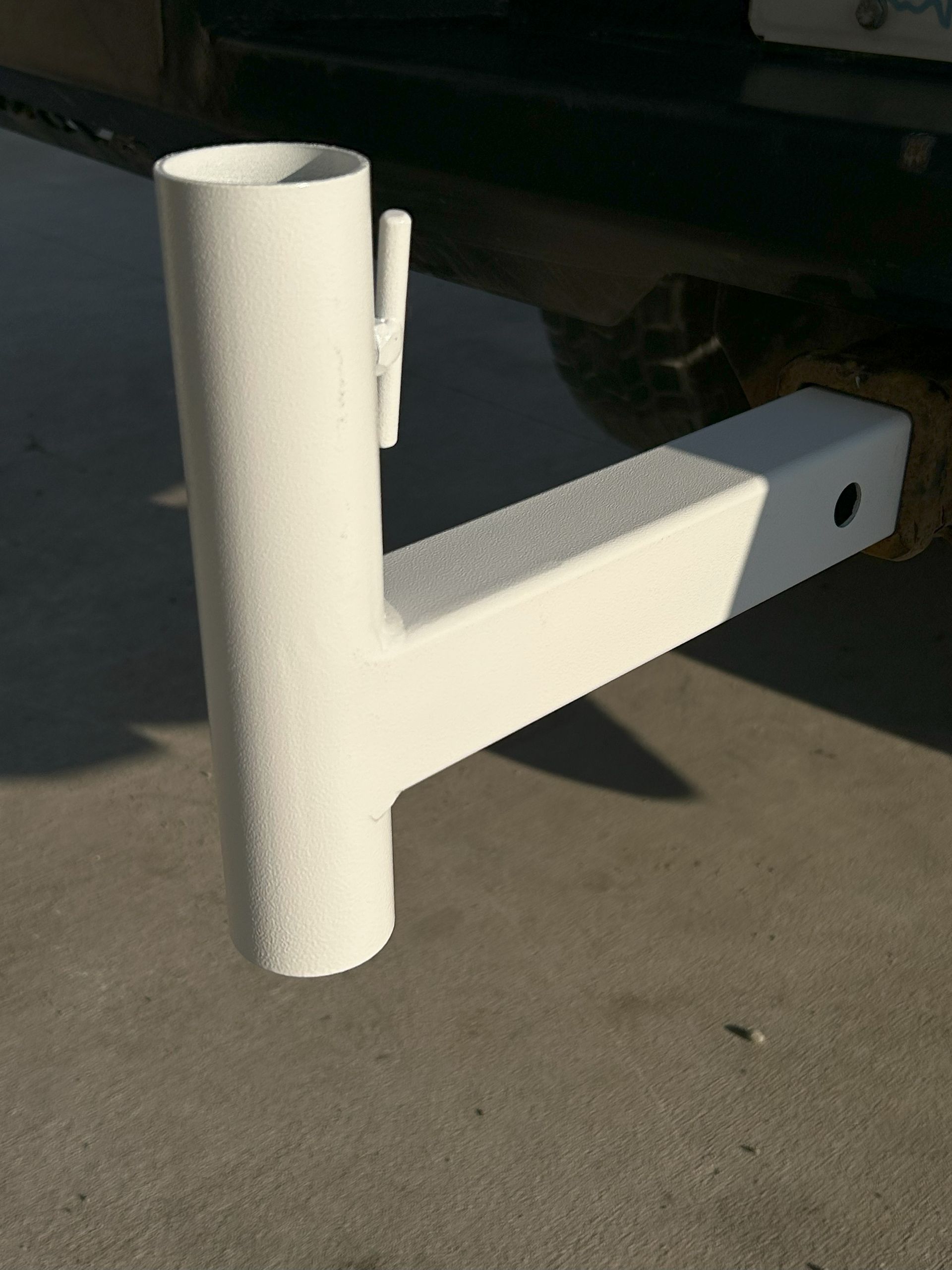 Powder Coated Flagpole Wall Mount Bracket
