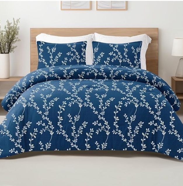 Exclusivo Mezcla 3-Piece Queen Comforter Set
