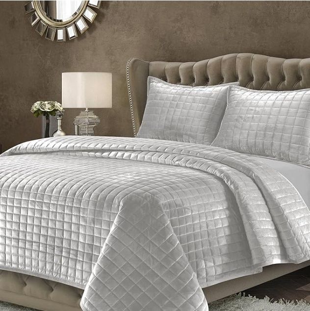 Tribeca Living Velvet King Quilt Set, Three-Piece Box Stitch Bedding Set