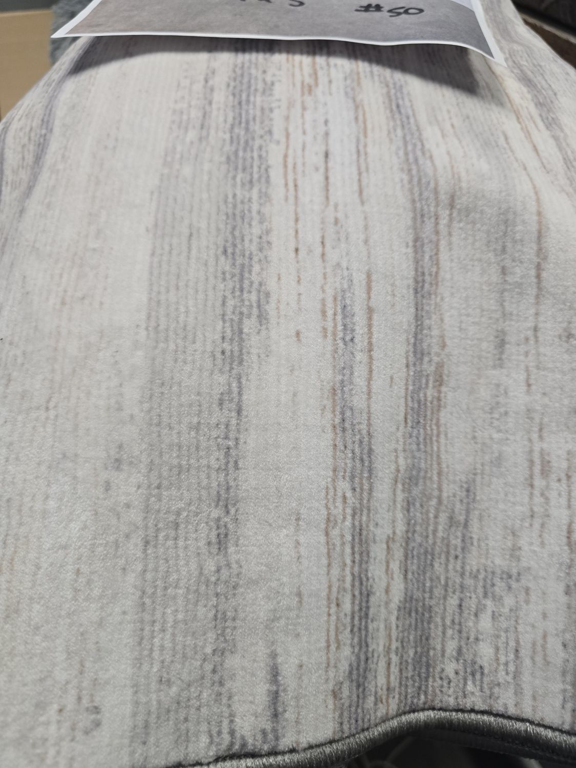 Grey,White, light Blue area rug 5&#39; x 7&#39;