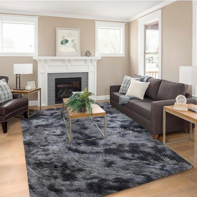 Black/Grey fur area rug 5&#39; x 7&#39;.3&quot;