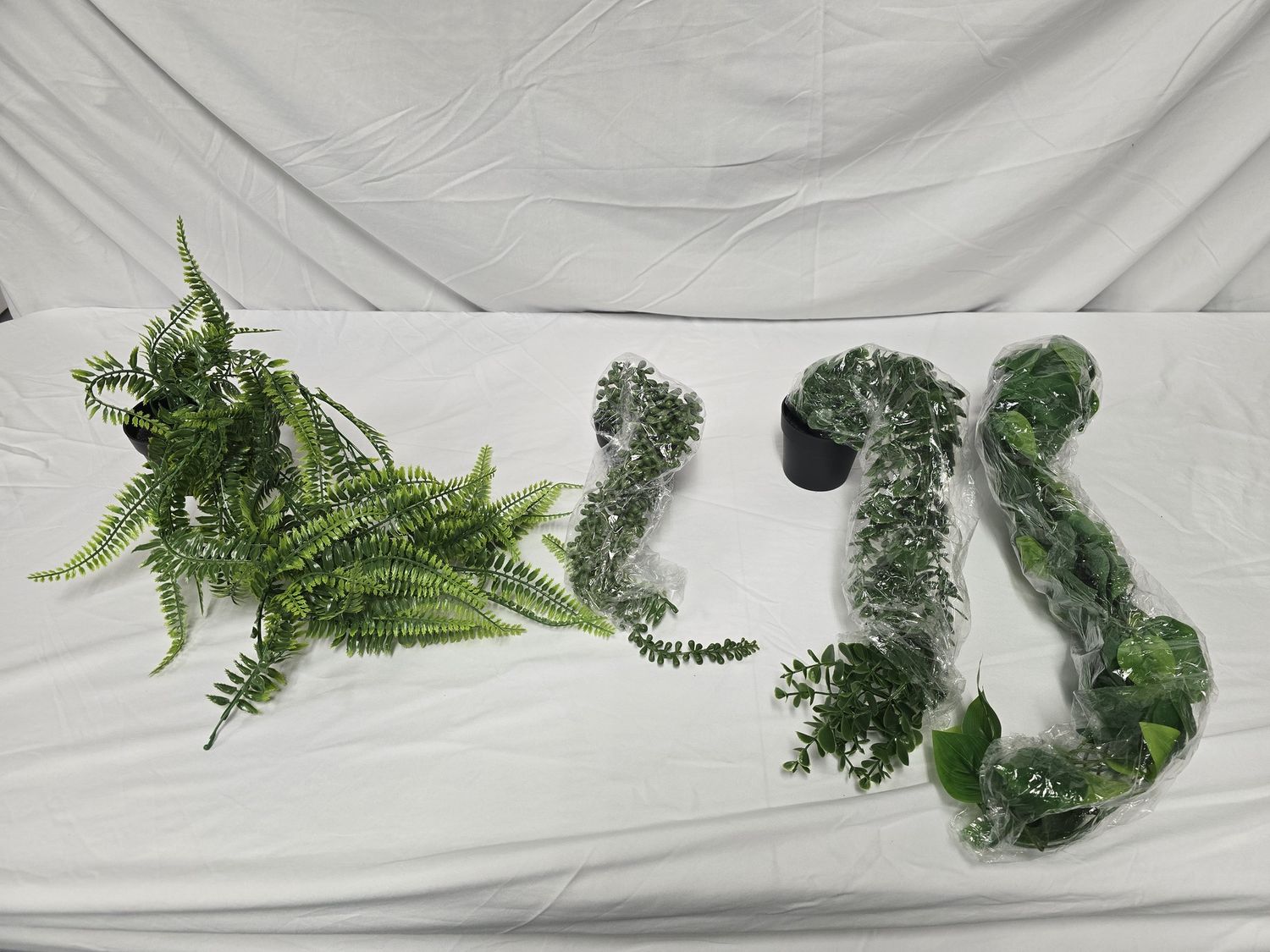 Faux plants with pots (4)