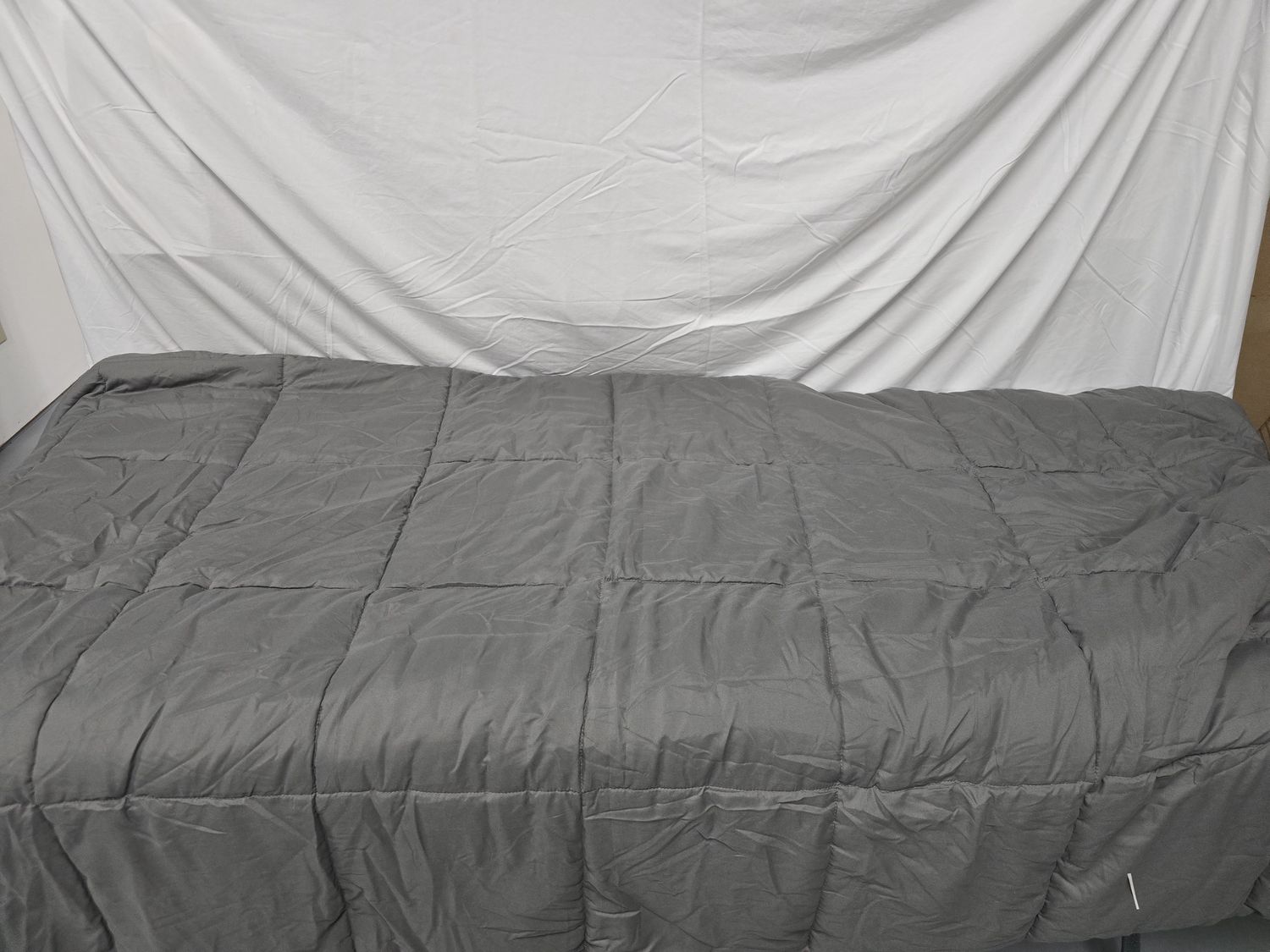 Grey Comforter (Queen Size)