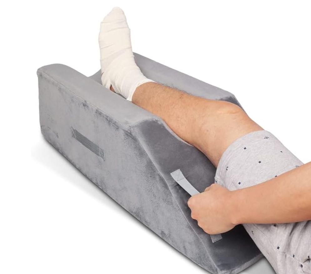HEALING PAGE Leg Elevation Wedge Support Pillow with Handles