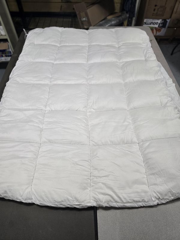 Twin mattress topper 50&quot; x 72&quot;  3 inch mattress topper