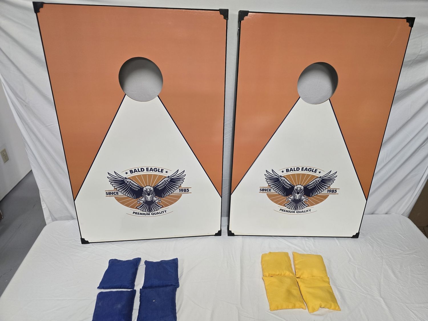 FESHIR Feshir Bald Eagle Cornhole Set 3&#39; x 2&#39;