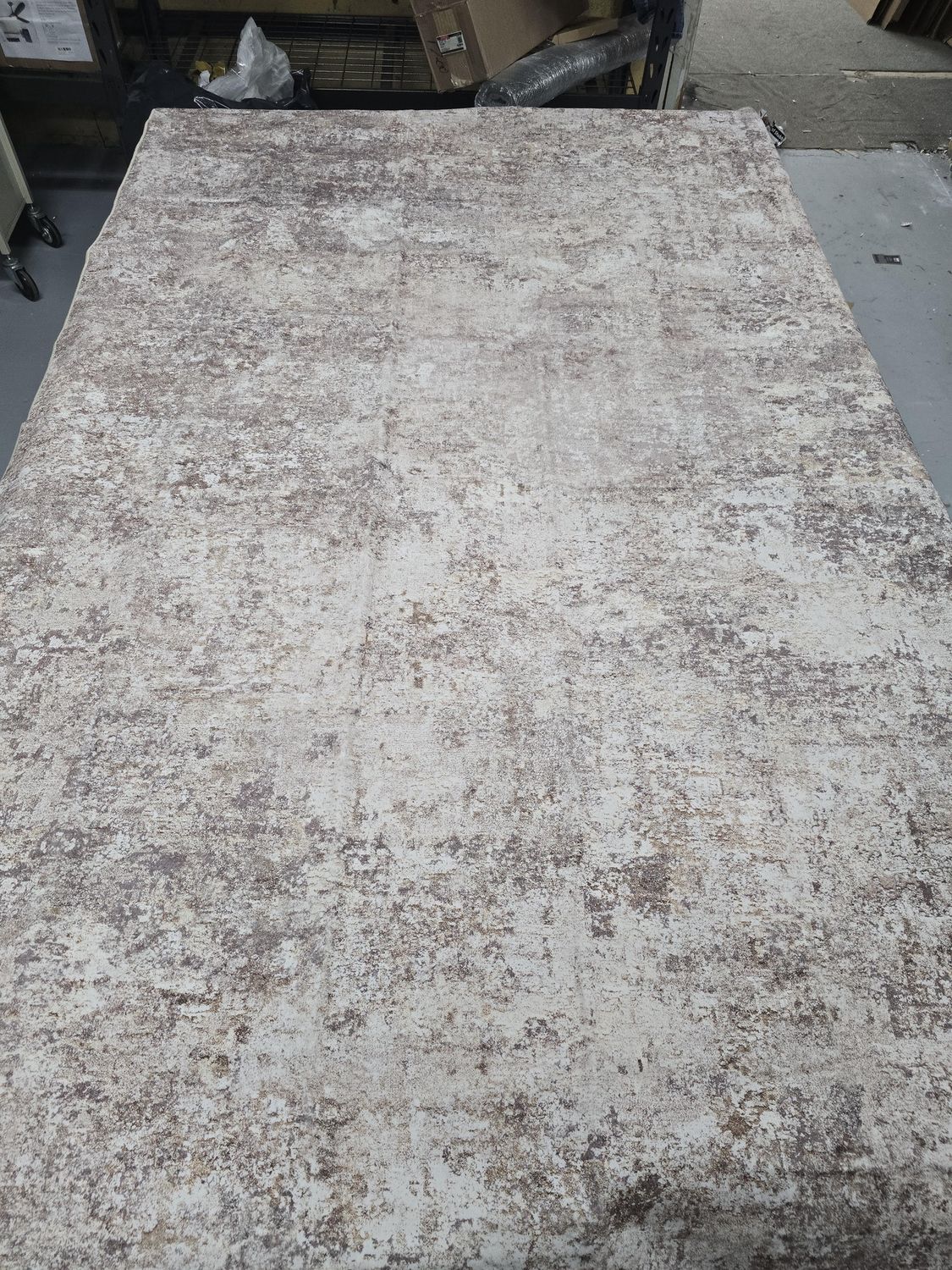 Area Rug 6&#39; x 9&#39; brown, gold &amp; copper