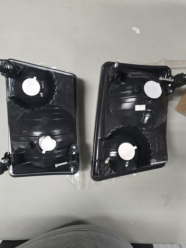 1994–2001 Dodge Ram 1500/2500/3500 headlights