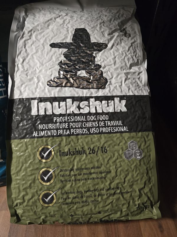 Inukshuk 26/16 Dog Food, 33 lbs