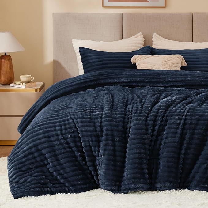 BEDELITE Fleece Queen Comforter Set -Super Soft &amp; Warm Fluffy Navy Blue Bedding,