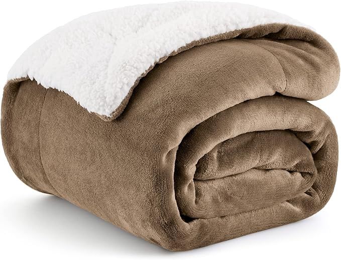 Bedsure GentleSoft Sherpa Twin Blankets for Bed Couch Sofa , Color-camel