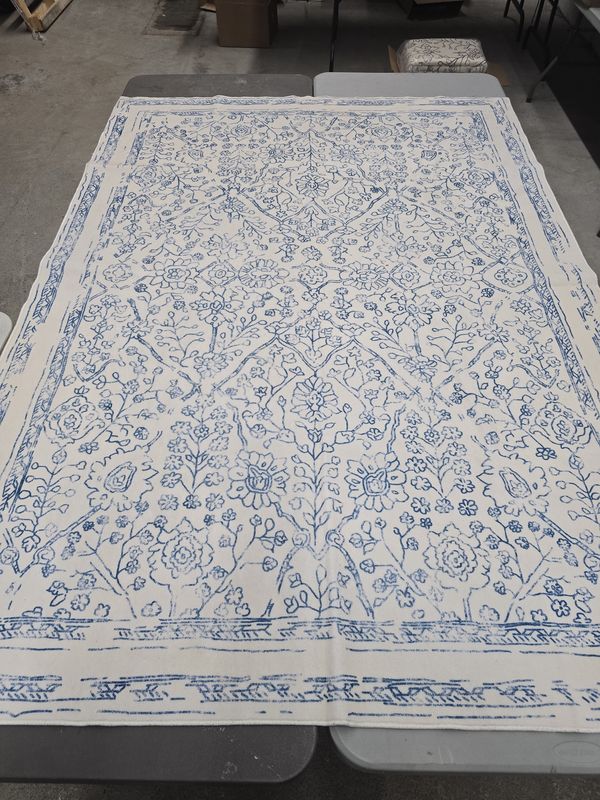 5x7 White and Blue Area Rug