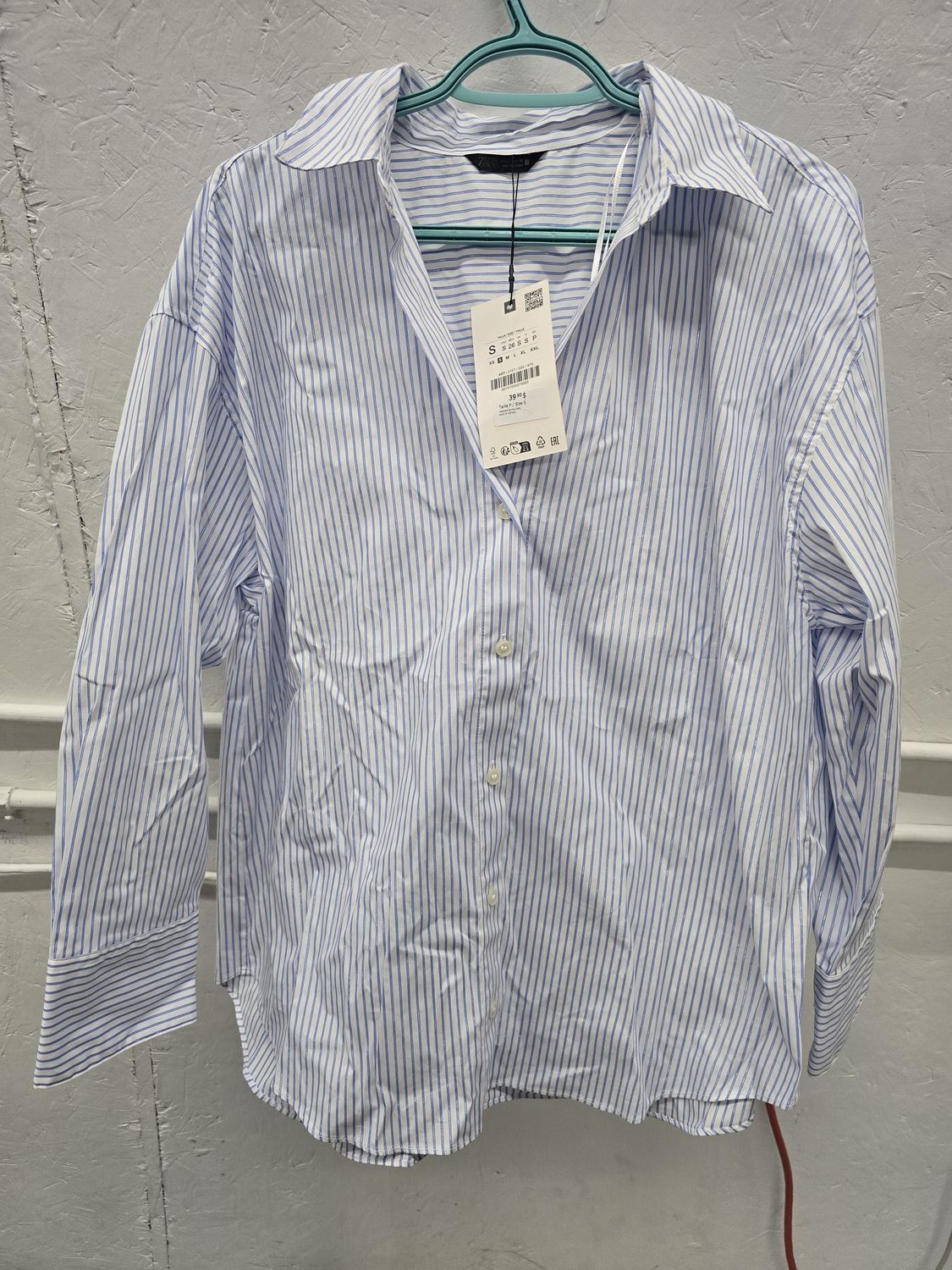 Zara women&#39;s dress shirt size small