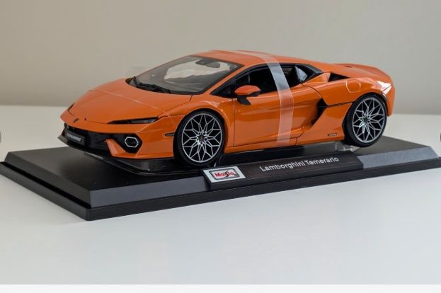 New Maisto Die-Cast Special Edition - Lamborghini Temerario, Orange,
