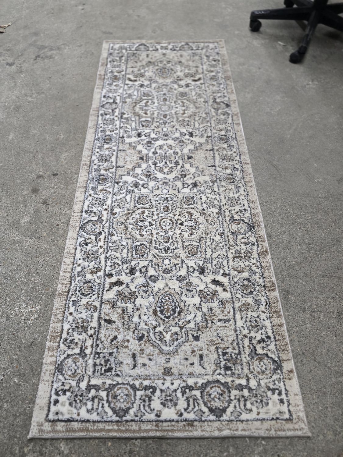 Runner rug 26" x 72"