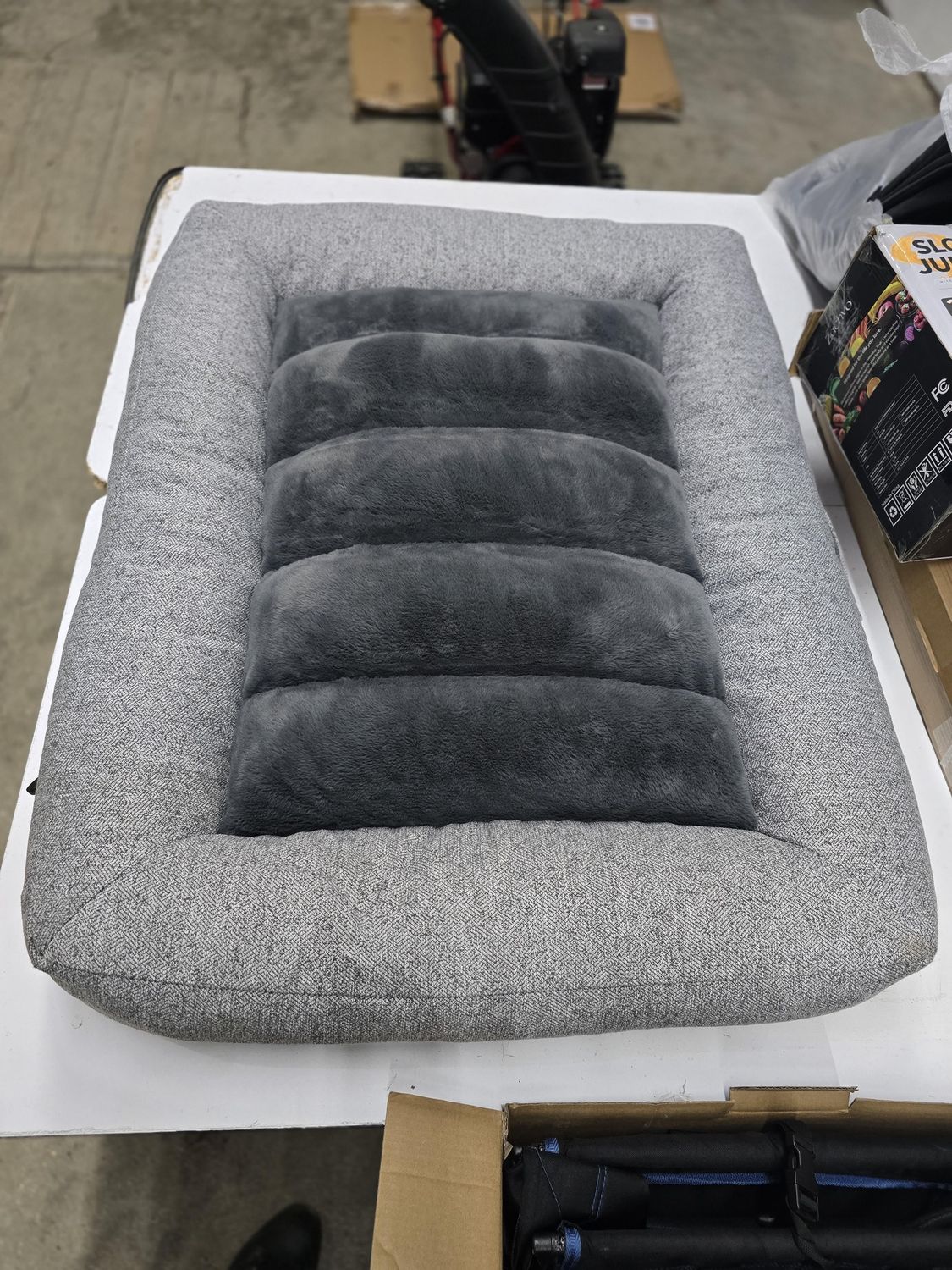 XL Dog bed Kirkland 35 x 44