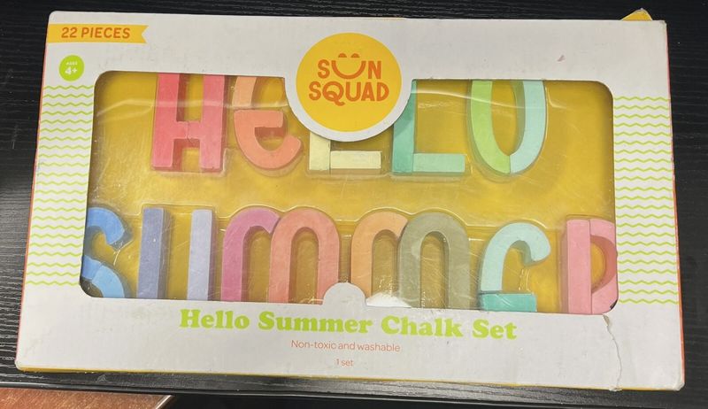 Hello Summer Colored Chalk by Sun Squad Lots Of Pieces