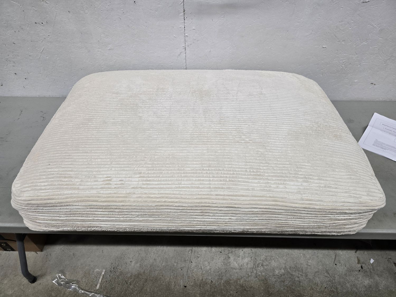 Dog Bed 44" L x 30"W x 9" T Dog Bed 44" L x 30"W x 9" T
