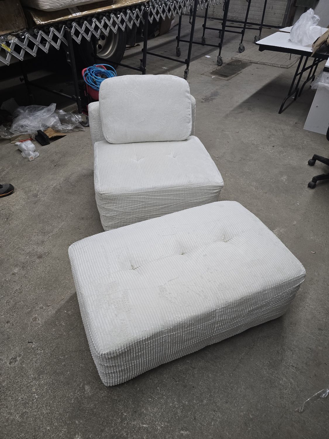 Lounge Chair &amp; Ottoman White