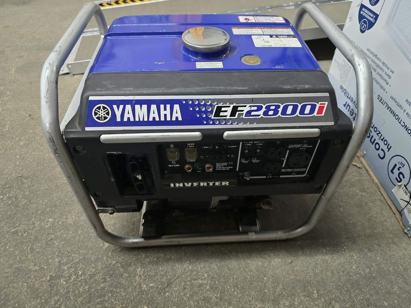 Yamaha EF2800i is a highly portable, lightweight inverter generator.