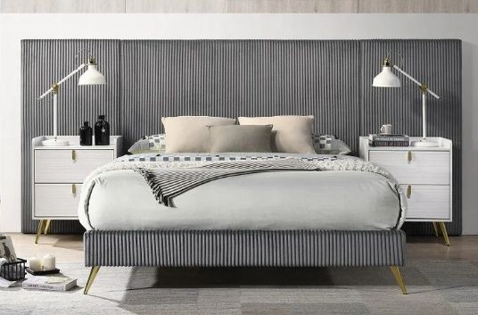 Muilee 1PC Queen Wall Bedroom Set MSRP $1353 USD