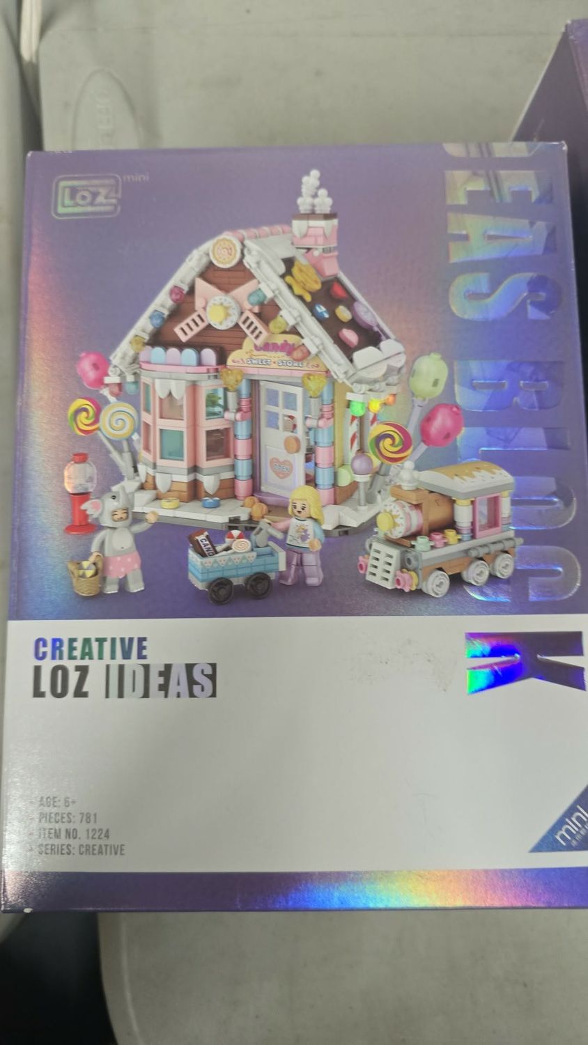 LOZ Mini Lego 781pc Ginger Bread House LOZ Mini Lego 781pc Ginger Bread House