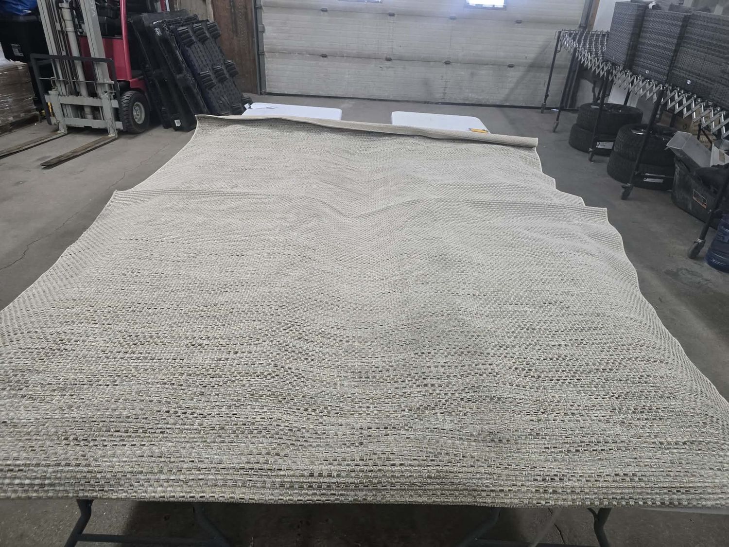 7' 10" x 9' 10" Area rug tight Woven 7' 10" x 9' 10" Area rug tight Woven