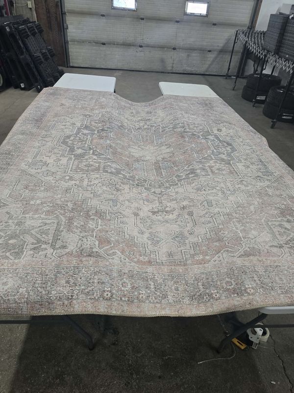 Area Rug 7' 10" x 9' 6" Area Rug 7' 10" x 9' 6"
