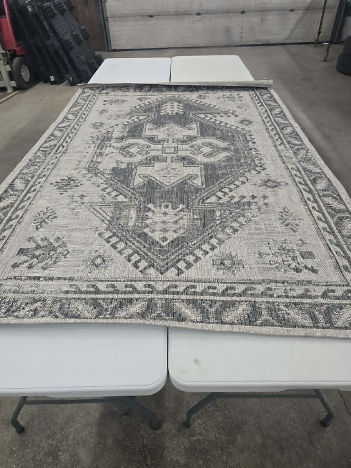 Viana Oksana 5' 3" x 7' 9" indoor or out door rug Viana Oksana 5' 3" x 7' 9" indoor or out door rug