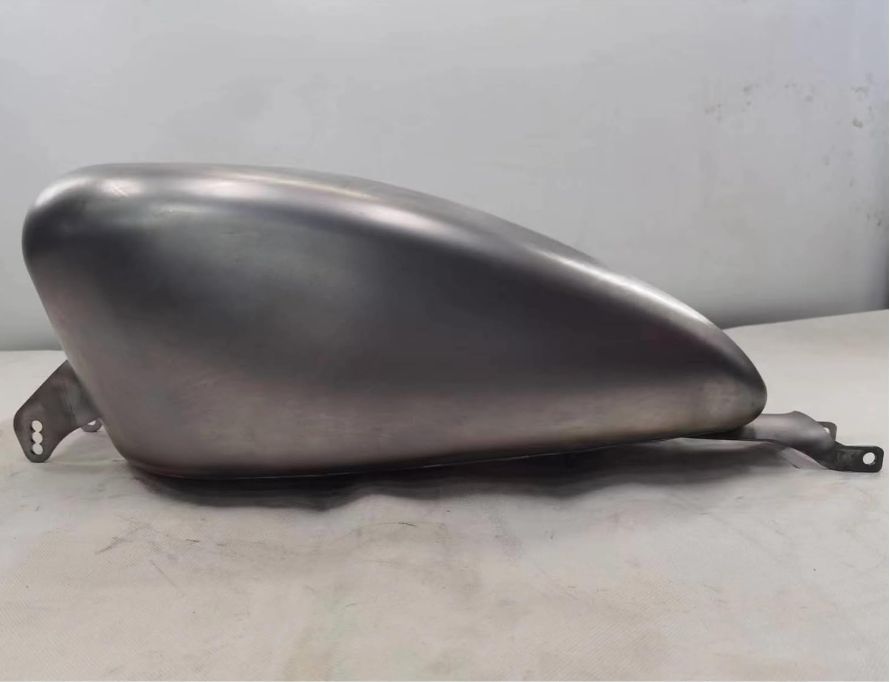 Petrol Fuel Tank For Harley Sportster 2004-2006 Carburetor XL1200 883N X48