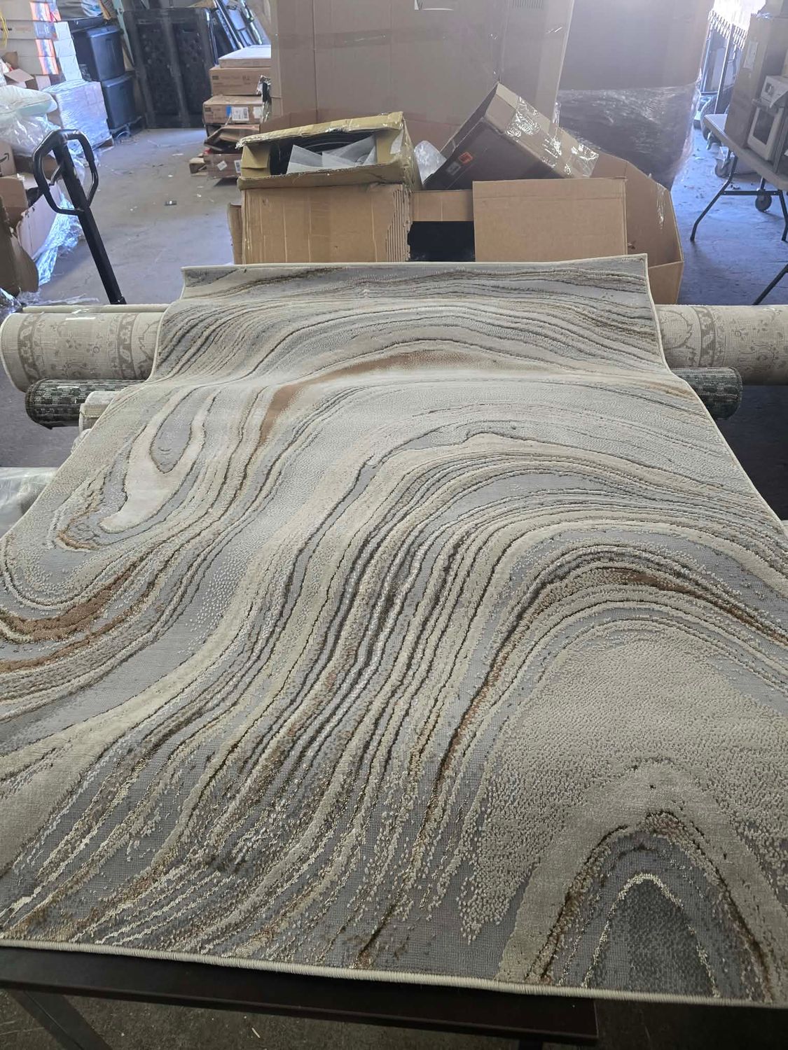 Modern Neutral Area Rug – 47" × 67" (3'11" × 5'7") Modern Neutral Area Rug – 47" × 67" (3'11" × 5'7")