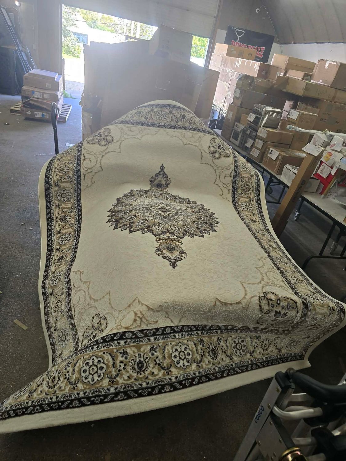 Prestige Traditional Medallion Area Rug – 79" × 114" (6'7" × 9'6") Prestige Traditional Medallion Area Rug – 79" × 114" (6'7" × 9'6")