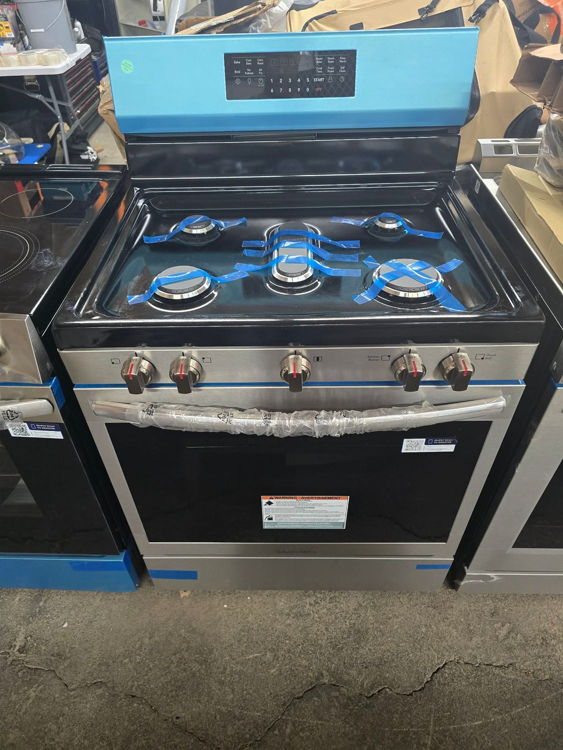 Frigidaire Gallery 30" 5.1 Cu. Ft. Gas Range with Total Convection – GCRG3060BF Frigidaire Gallery 30" 5.1 Cu. Ft. Gas Range with Total Convection – GCRG3060BF