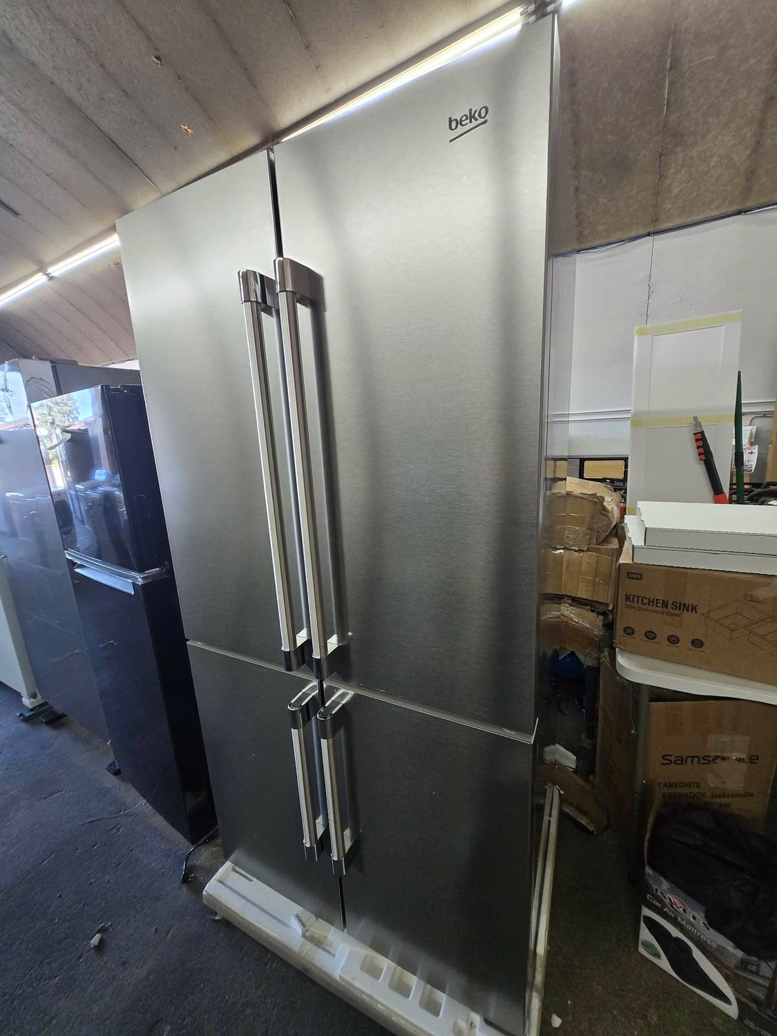 Beko Beko 36 Inch Counter-Depth 4-  Door French Door Refrigerator -  BFFD3626SS MSRP $3599.99
