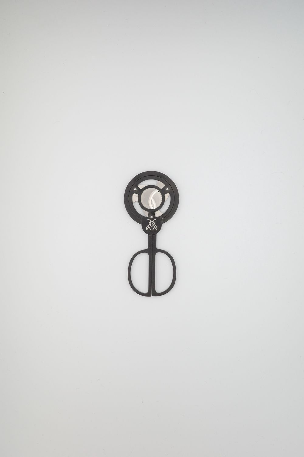 Mantis Orbital Scissor Cutter